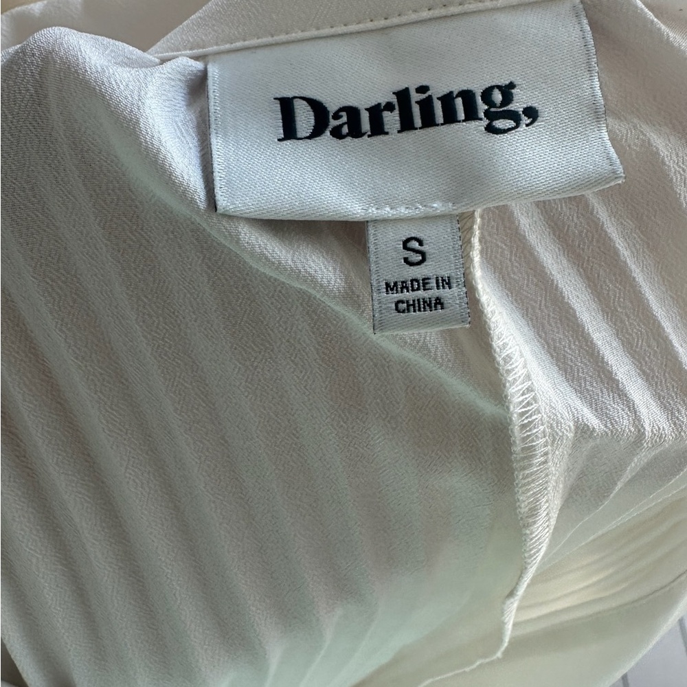 Darling White Long Sleeve Pleated Dress - Picture 6 of 6